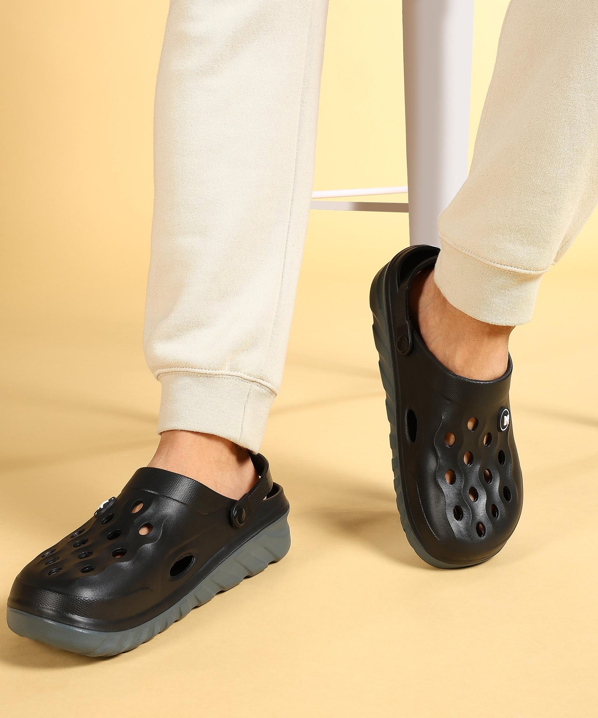 Paragon Men's Black Clogs | Daily wear, Lightweight & Durable