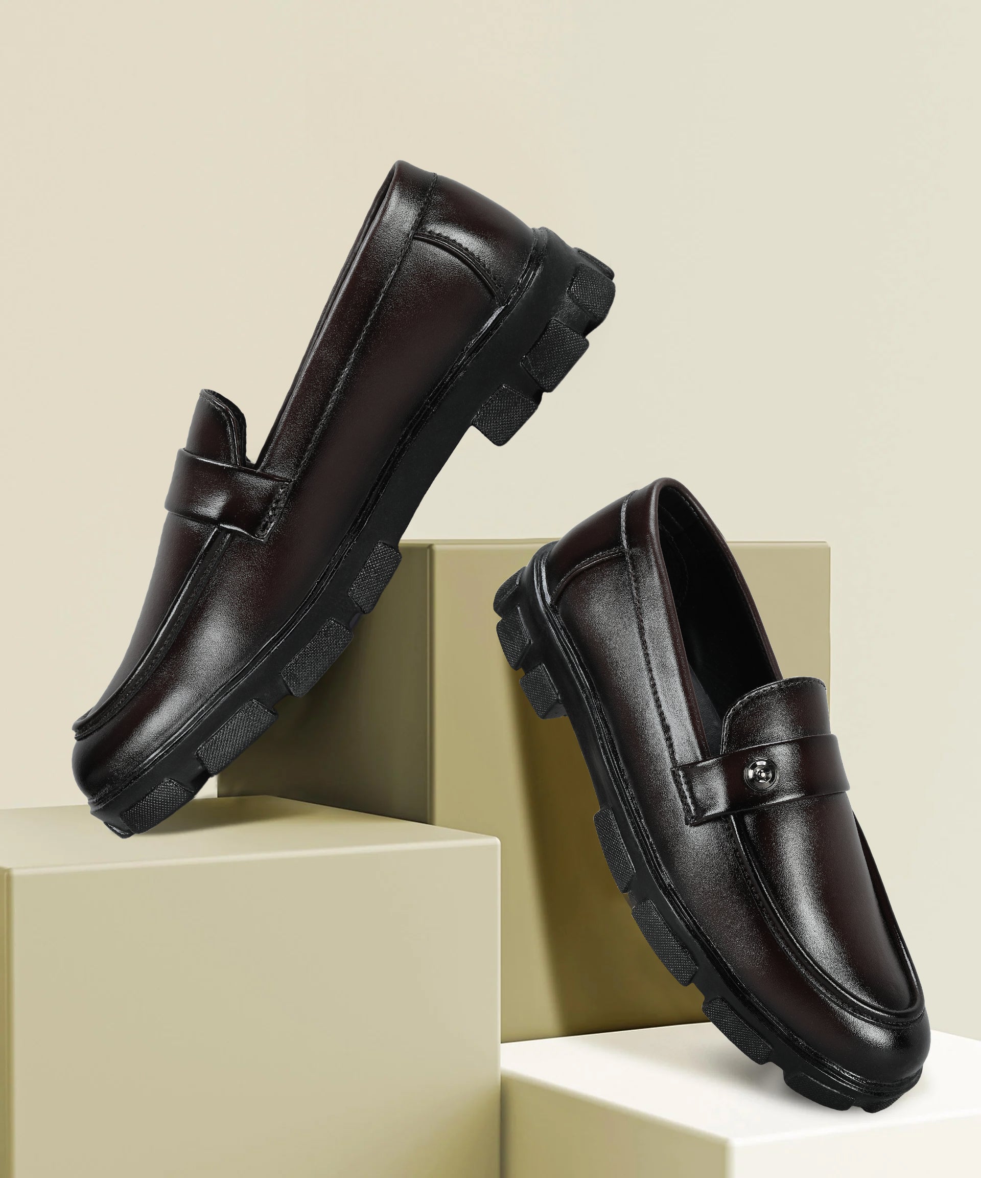 New Arrivals – Page 3 – Paragon Footwear