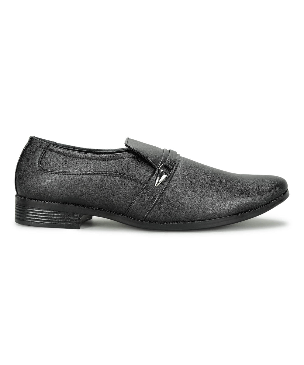 Paragon Men's Black Formal Loafer Shoes | Cushioned Sole &amp; Sturdy Construction