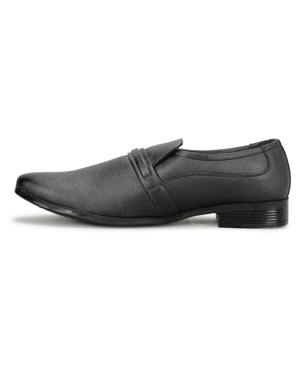Paragon Men's Black Formal Loafer Shoes | Cushioned Sole &amp; Sturdy Construction