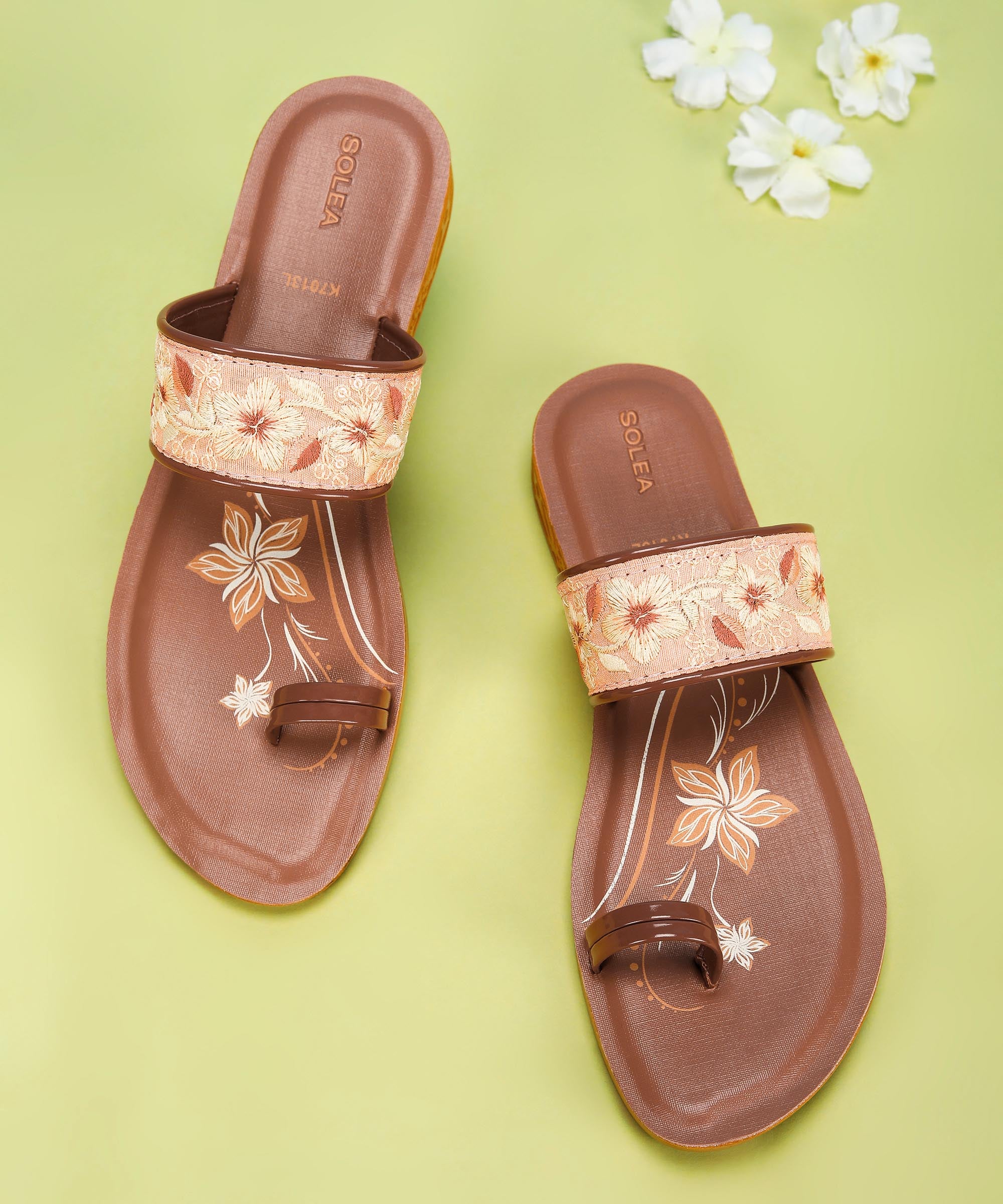 Paragon chappal fashion for womens