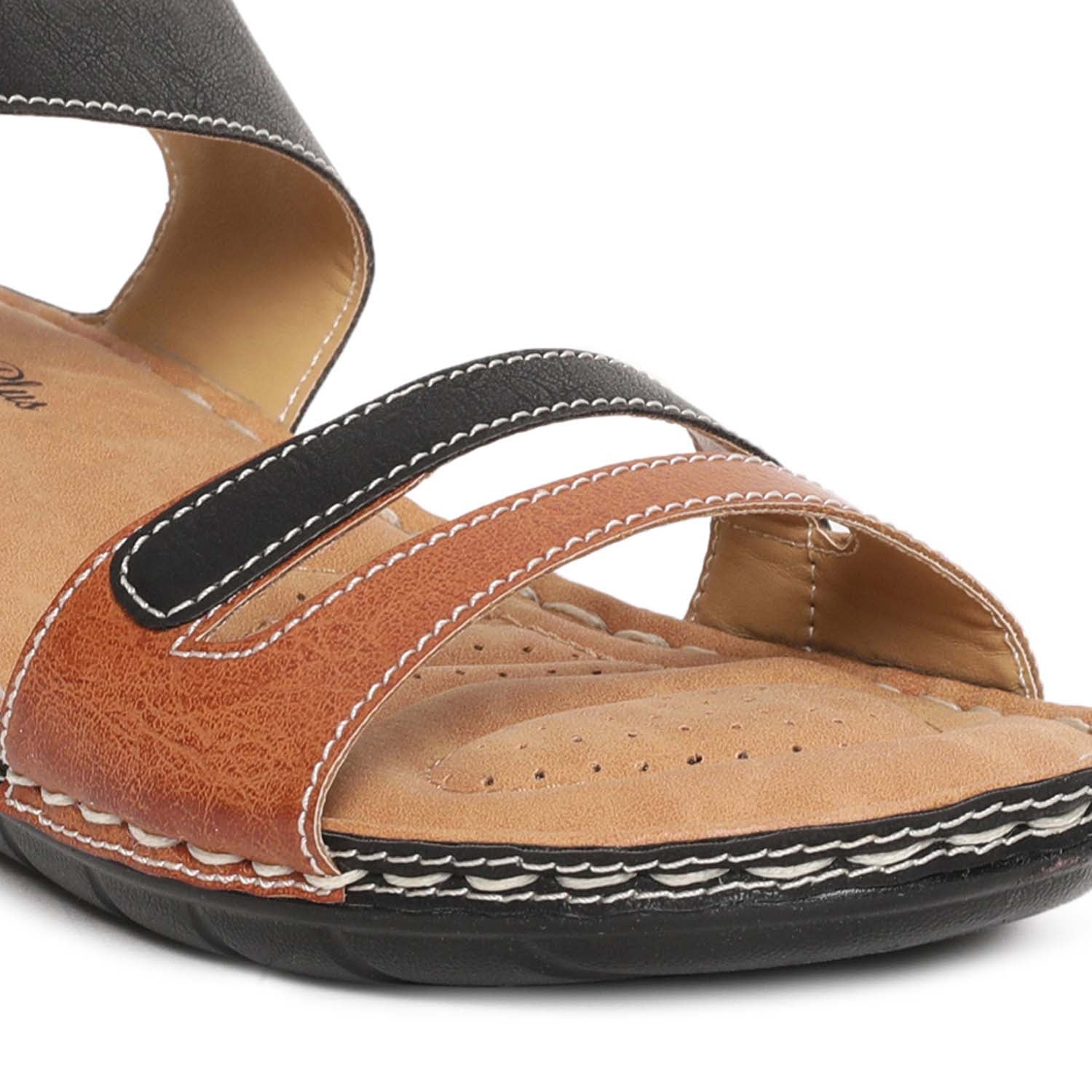 Women&#39;s Solea Plus Black-Tan Casual Sandal
